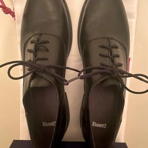 Camper women’s black leather lace up shoe